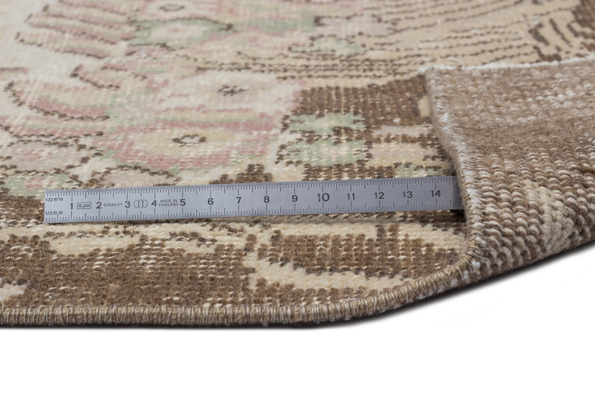 Beige Over Dyed Vintage Rug 5&#39;6&#39;&#39; x 9&#39;6&#39;&#39; ft 168 x 290 cm