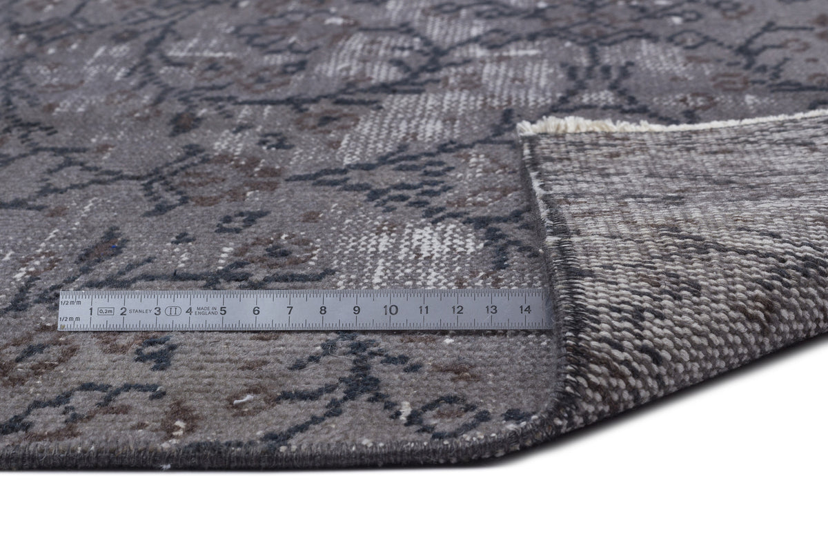 Gray Over Dyed Vintage Rug 5&#39;4&#39;&#39; x 9&#39;1&#39;&#39; ft 162 x 278 cm