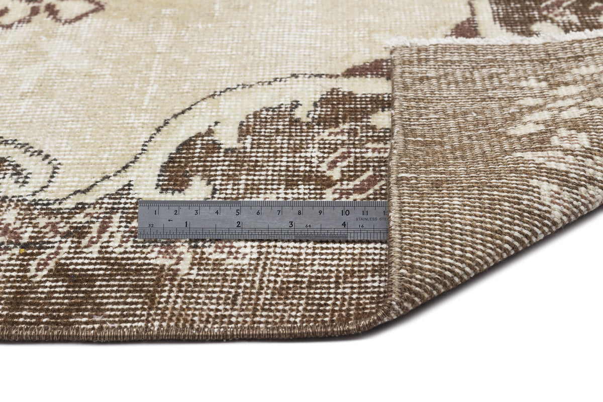 Beige Over Dyed Vintage Rug 5&#39;7&#39;&#39; x 9&#39;5&#39;&#39; ft 170 x 286 cm