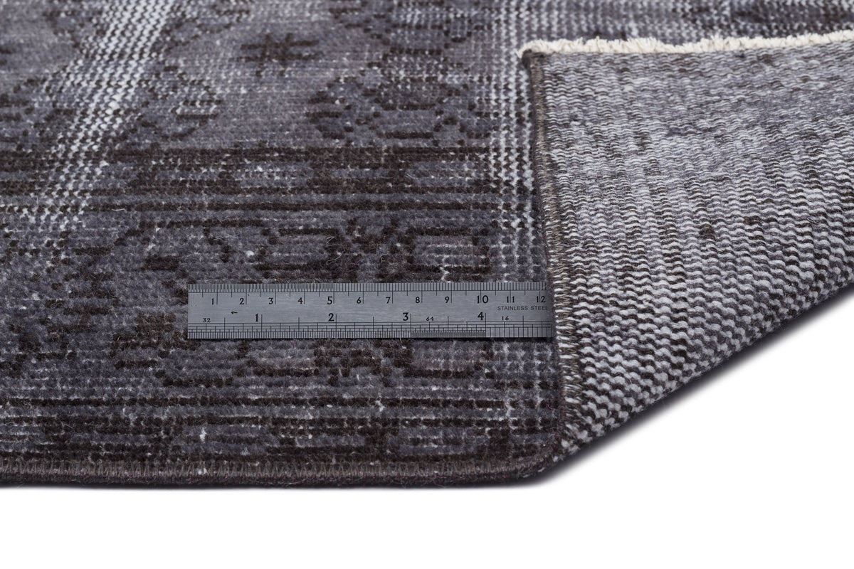 Gray Over Dyed Vintage Rug 5&#39;7&#39;&#39; x 9&#39;2&#39;&#39; ft 169 x 280 cm