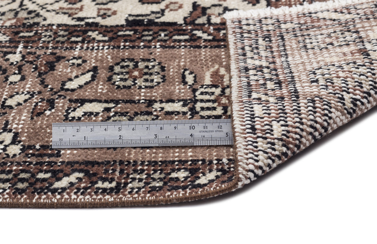 Naturel Over Dyed Vintage Rug 4&#39;6&#39;&#39; x 8&#39;6&#39;&#39; ft 137 x 260 cm