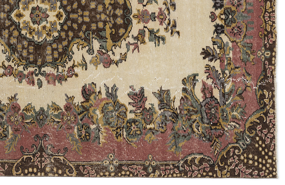 Naturel Over Dyed Vintage Rug 5&#39;9&#39;&#39; x 8&#39;8&#39;&#39; ft 174 x 265 cm