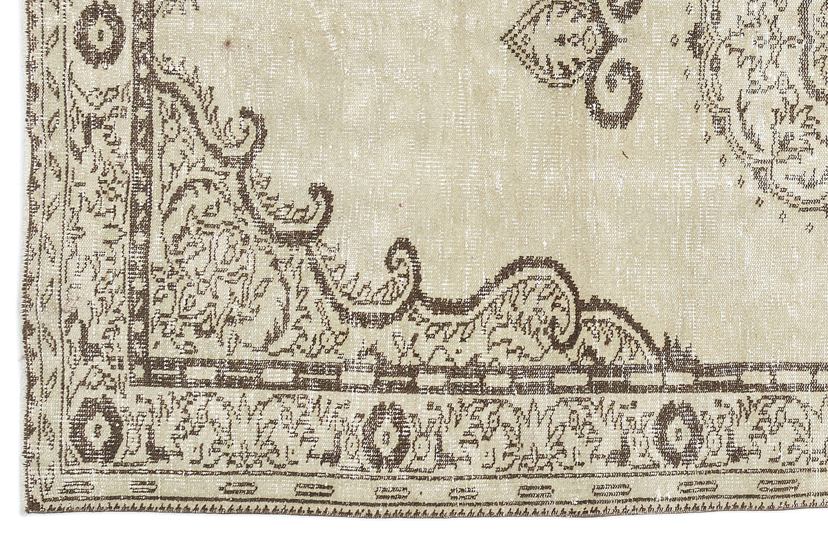 Beige Over Dyed Vintage Rug 5&#39;5&#39;&#39; x 9&#39;7&#39;&#39; ft 165 x 292 cm