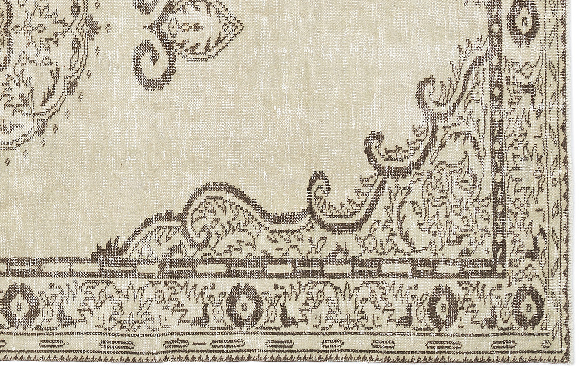 Beige Over Dyed Vintage Rug 5&#39;5&#39;&#39; x 9&#39;7&#39;&#39; ft 165 x 292 cm