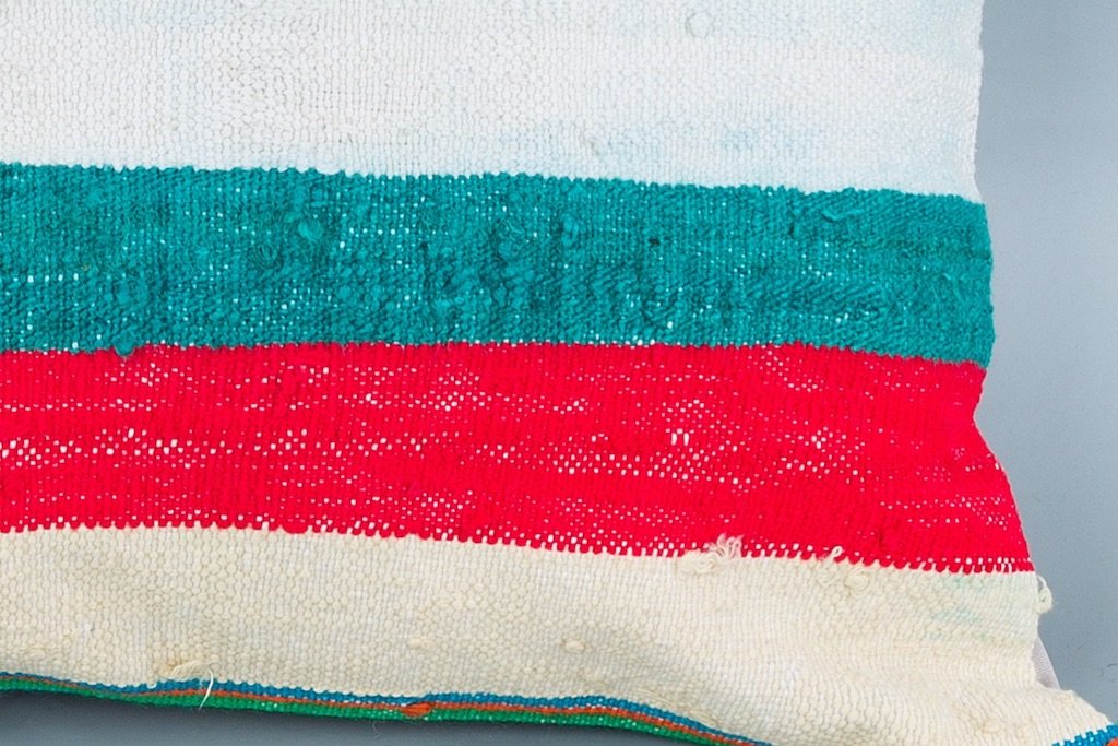 Contemporary_Multiple Color_Kilim Pillow Cover_16x24_Z1006_8467