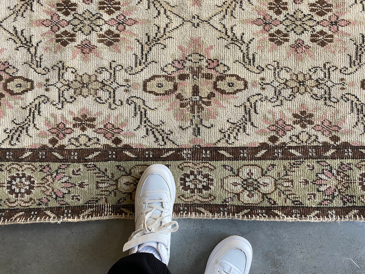 Retro Design Beige Over Dyed Vintage Rug 5&#39;10&#39;&#39; x 8&#39;10&#39;&#39; ft 177 x 270 cm