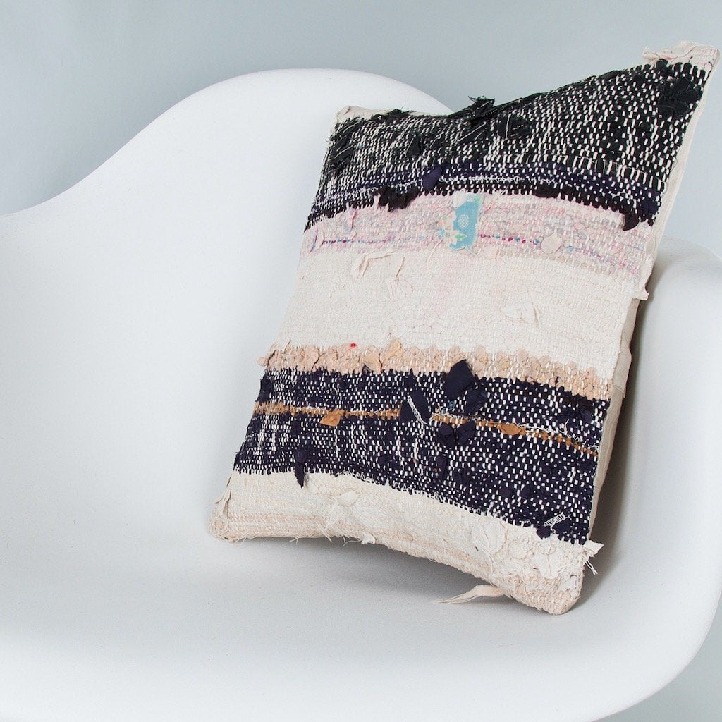 Striped_Beige_Kilim Pillow Cover_16x16_Z1002_7768