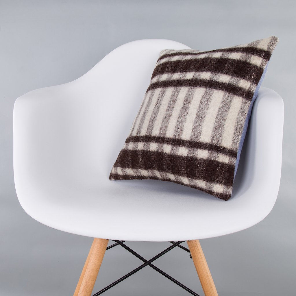 Striped_Beige_Kilim Pillow Cover_16x16_Z1002_7831