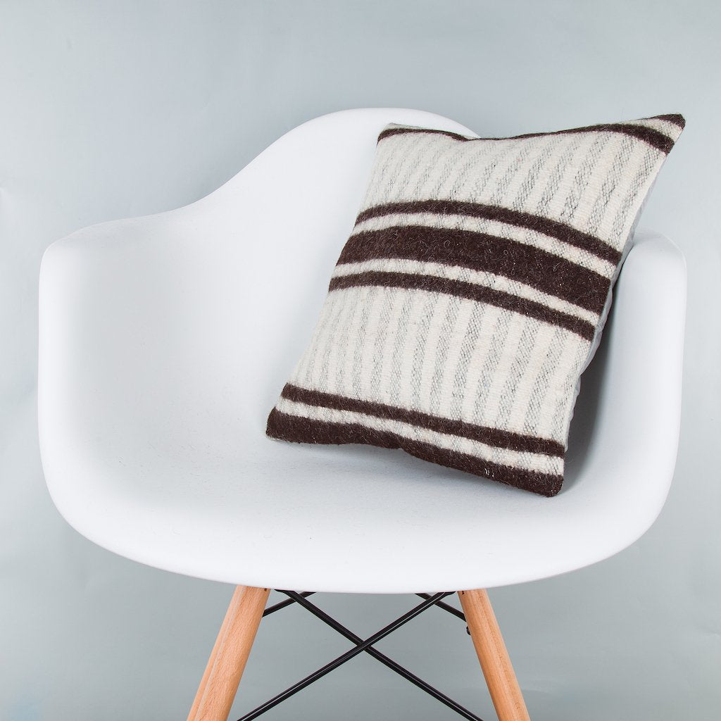 Striped_Beige_Kilim Pillow Cover_16x16_Z1002_8353