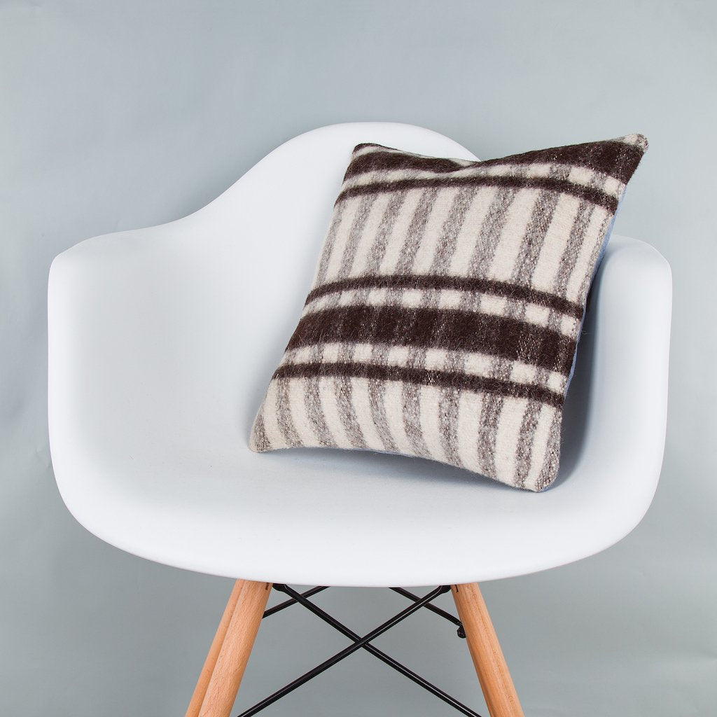 Striped_Beige_Kilim Pillow Cover_16x16_Z1002_8379