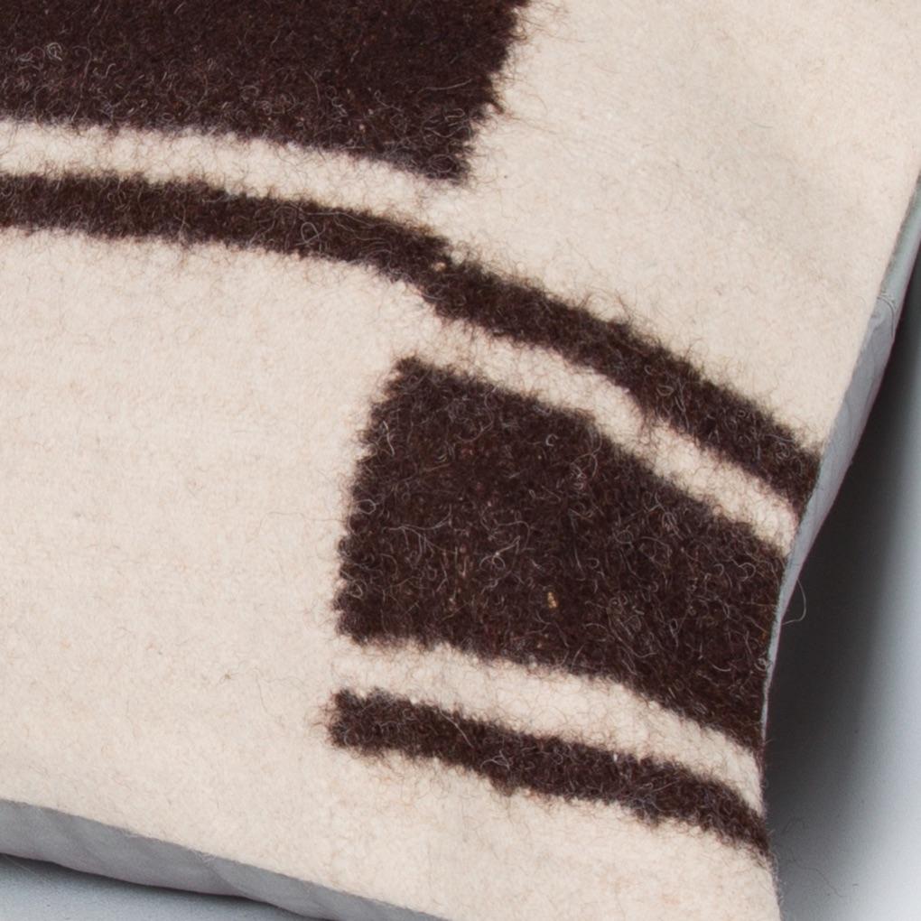 Striped_Beige_Kilim Pillow Cover_20x20_Z1002_9105