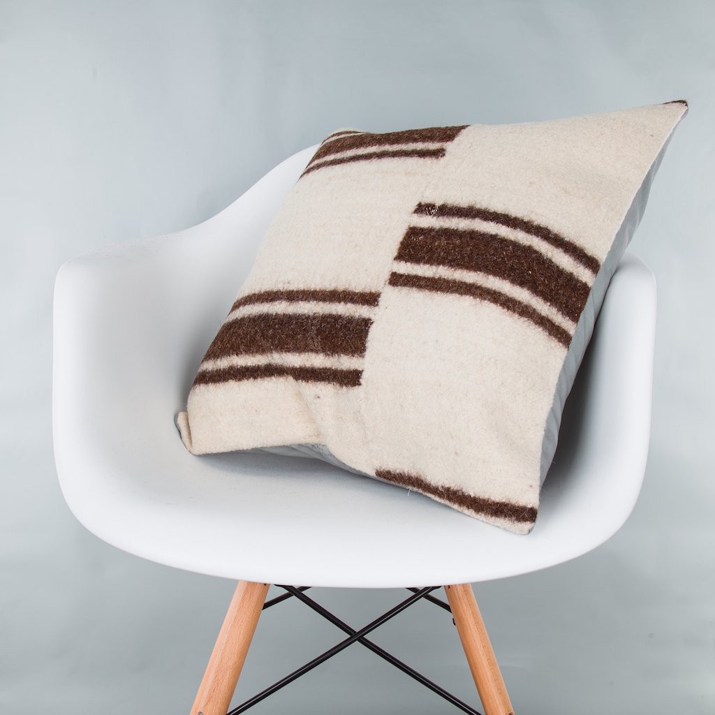 Striped_Beige_Kilim Pillow Cover_20x20_Z1002_9366