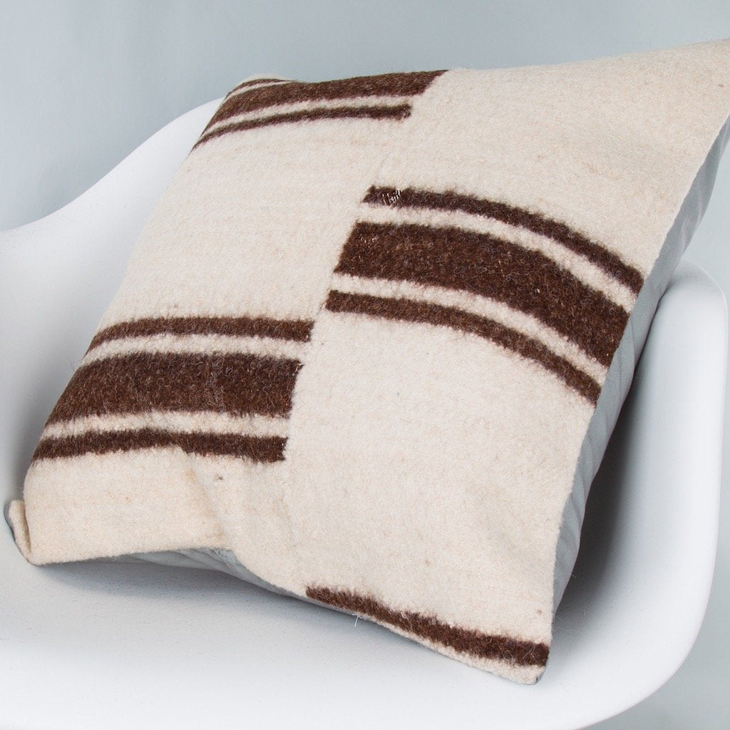 Striped_Beige_Kilim Pillow Cover_20x20_Z1002_9366