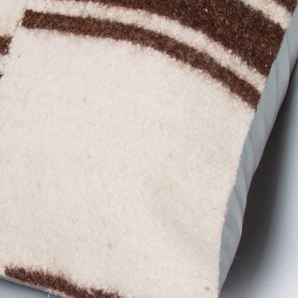Striped_Beige_Kilim Pillow Cover_20x20_Z1002_9366