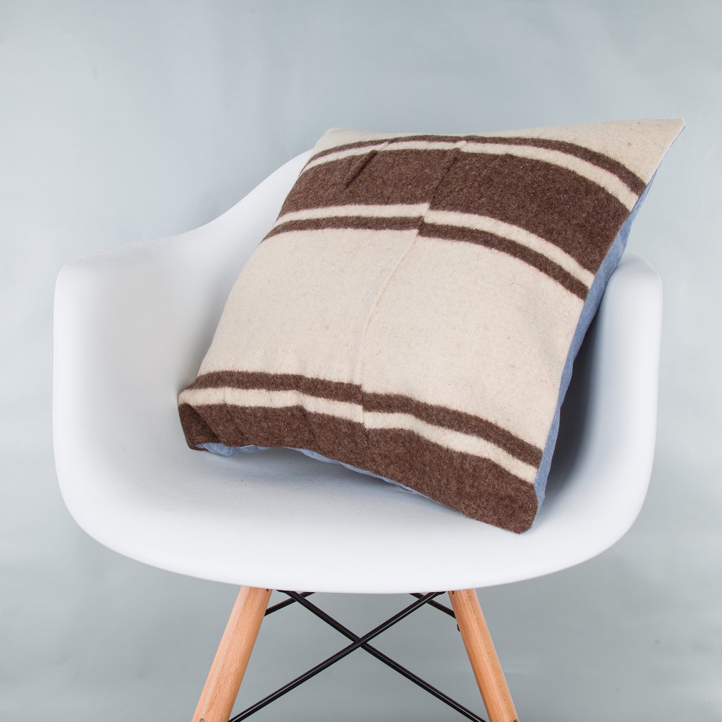 Striped_Beige_Kilim Pillow Cover_20x20_Z1002_9374