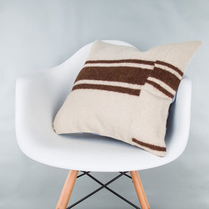 Striped_Beige_Kilim Pillow Cover_20x20_Z1002_9379