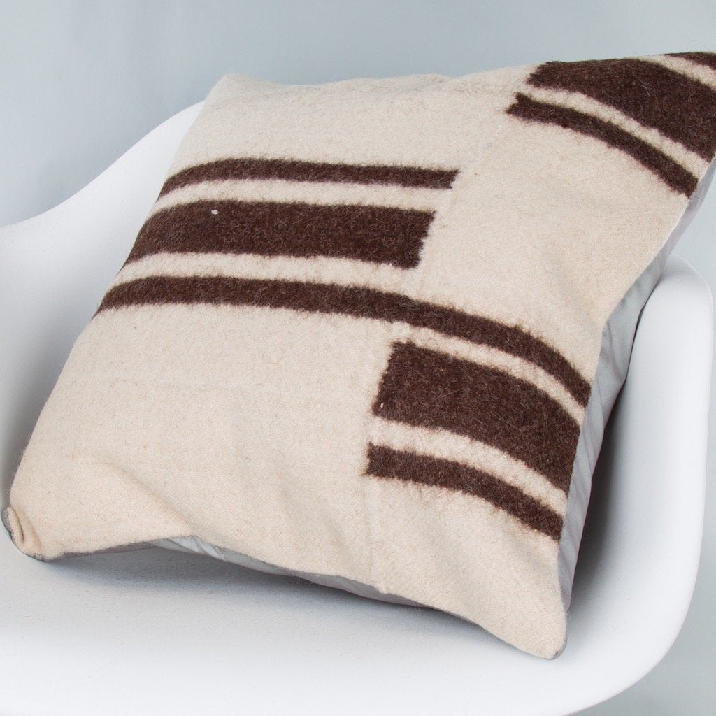 Striped_Beige_Kilim Pillow Cover_20x20_Z1002_9383