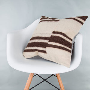 Striped_Beige_Kilim Pillow Cover_20x20_Z1002_9385