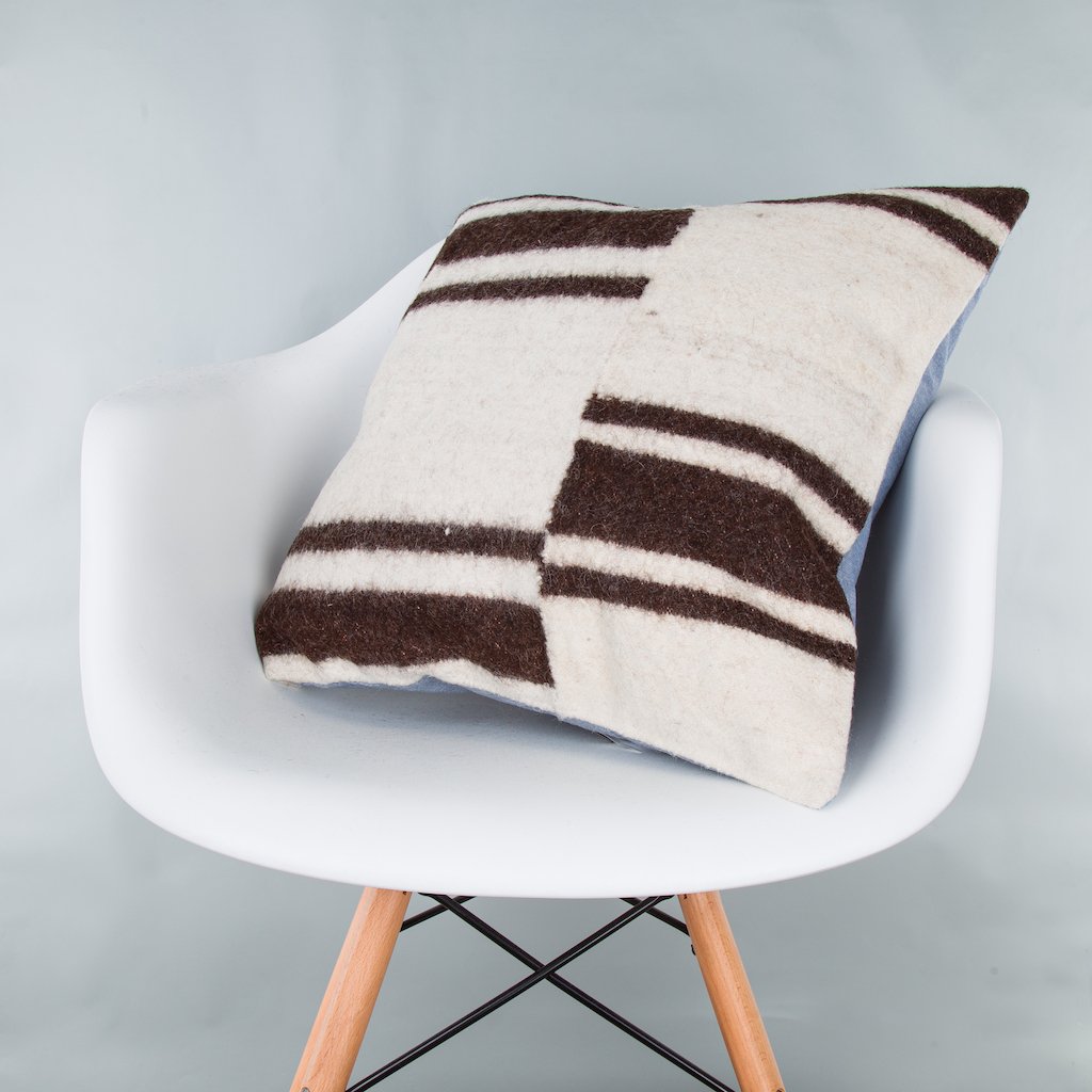 Striped_Beige_Kilim Pillow Cover_20x20_Z1002_9389