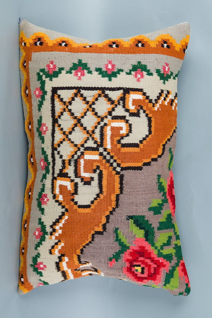 Tribal_Multiple Color_Kilim Pillow Cover_16x24_Z1007_8477